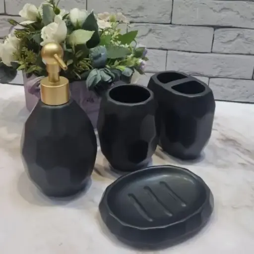 Bathroom Set of 4 Ceramic Black