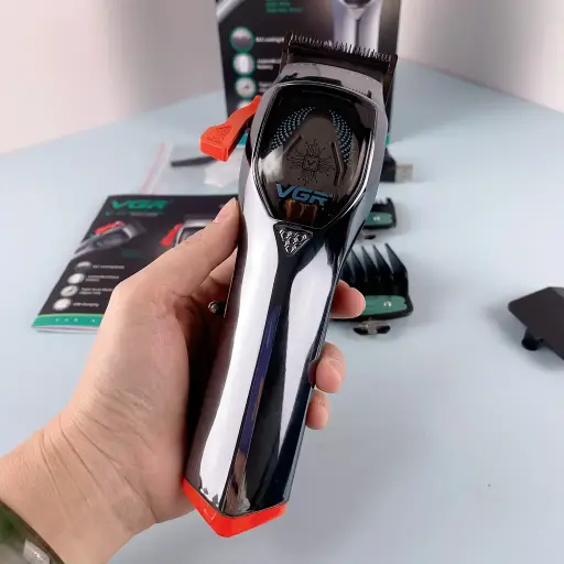 VGR V-647 Professional Hair Clipper 